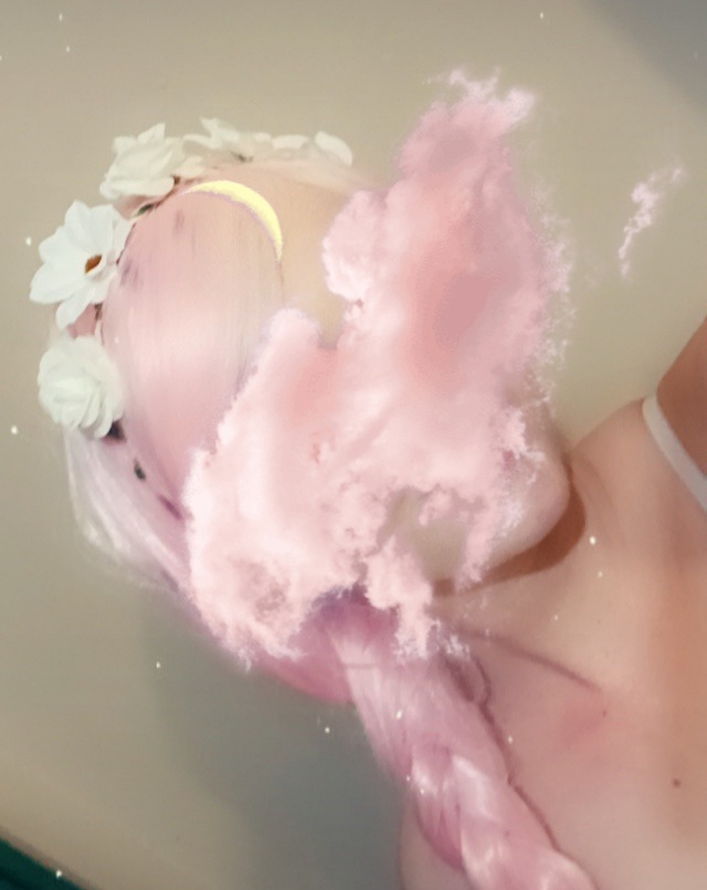 AmphetamineAva's tweet photo. Flower Crown Kind of Day 🥰🌸

#fishnets #ofmodel #onlyfansmodel #fansonly #onlyfansfree #onlyfansgirl #onlyfansbabe #onlyfans #fishnetsss #sexy #palegirl #hotchick #girlfriend #egirlfriend #girlfriendexperience #sexygirl #curvy https://t.co/NLrcr6dFbY