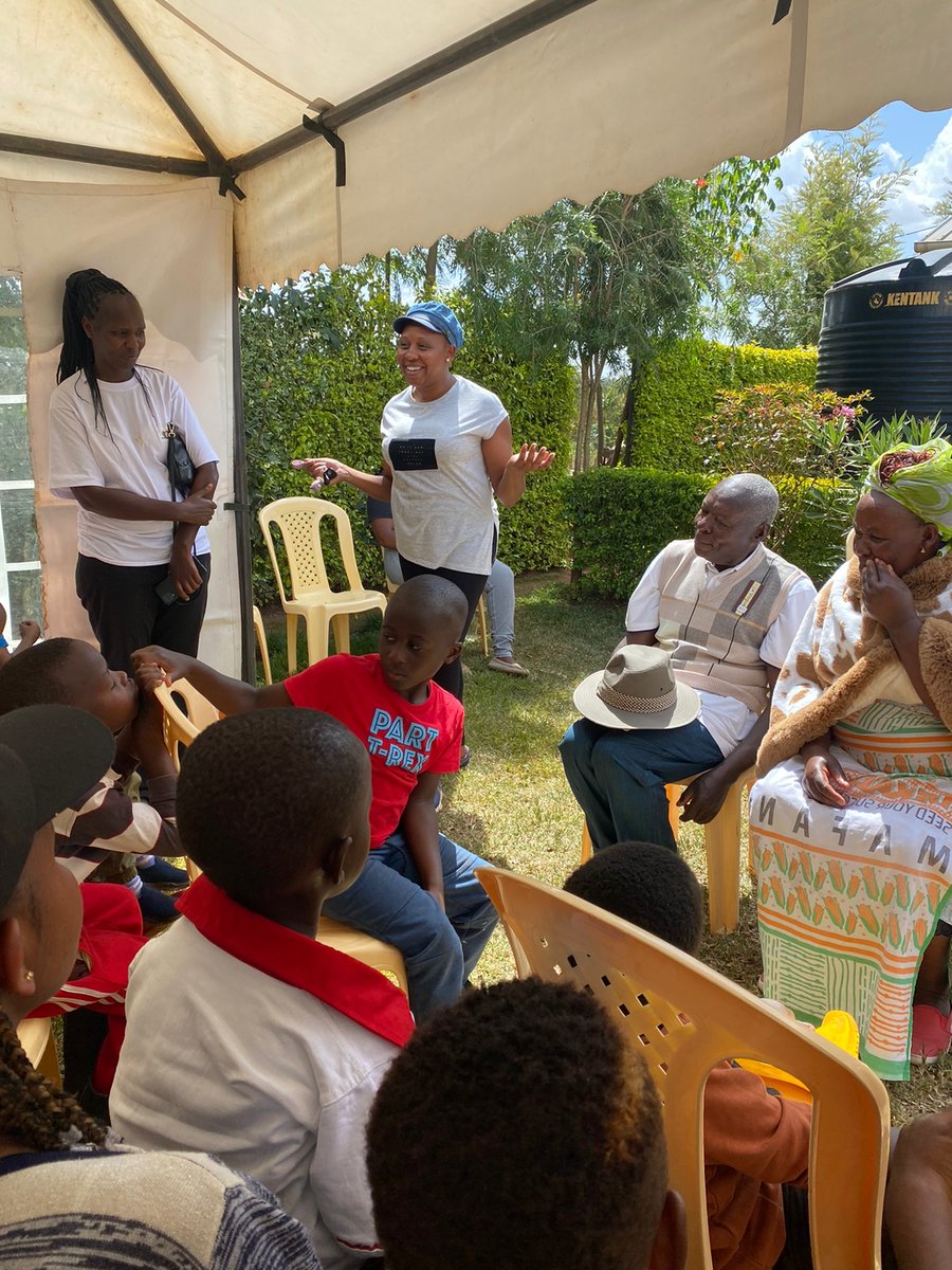 ArklightSchool's tweet photo. Beyond class work, we inspire children to spread love to the communities around them through children's home visits. This is inspired by our Christian-based core values. https://t.co/ekD29L9QI7