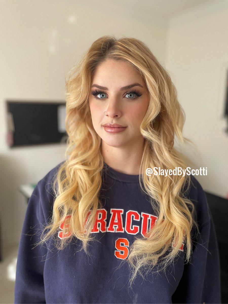 Slayedbyscotti's tweet photo. ✨Miss Riley✨ https://t.co/fbXv6ei0mR