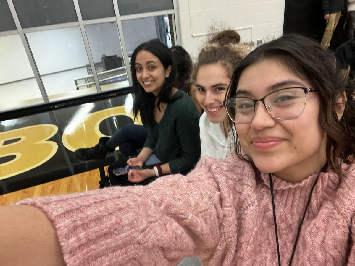 exrlla's tweet image. at #boilermake and on 2 hours of sleep!!!!! 💗