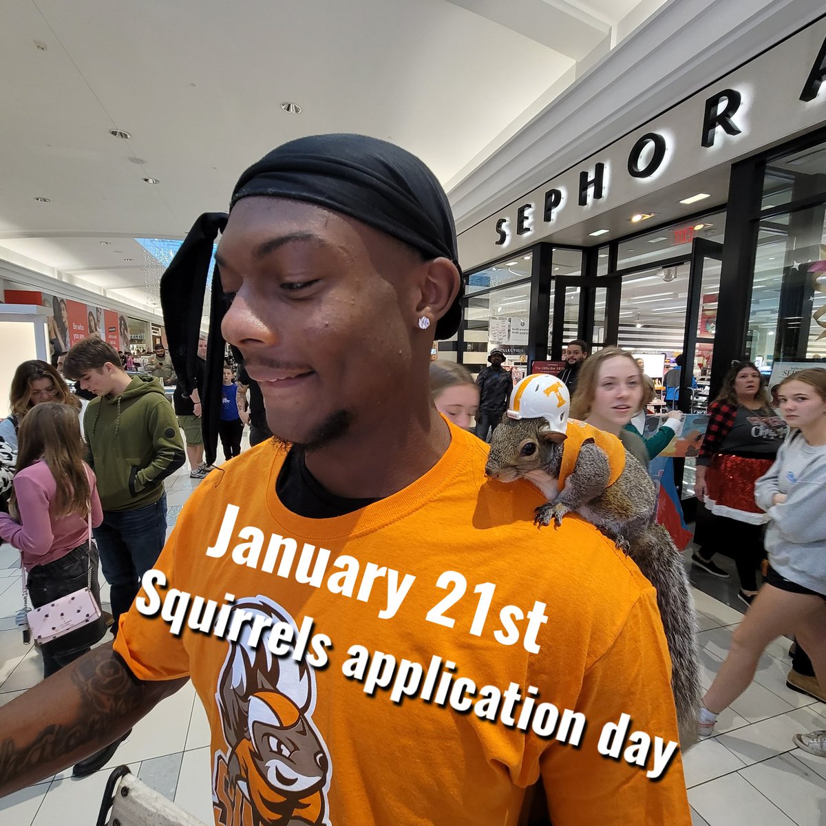 tn_sinan's tweet photo. Squirrels application day๐ฟ๐ฟ๐ฅ๐ฐ
#Sinan #squirrelwhite #10 #18 #Tennessee #Football #vfl #gbo
#utk @squirrelwhite3 @CollegeGameDay https://t.co/DDeQdgHVMs