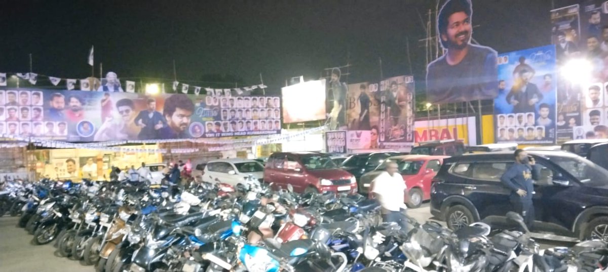 vasutheatre's tweet photo. Housefull 🔴
Housefull 🔴
Housefull 🔴
Sky high demand for #Varisu #VAriSUatVASU https://t.co/8aGJj0MhgX