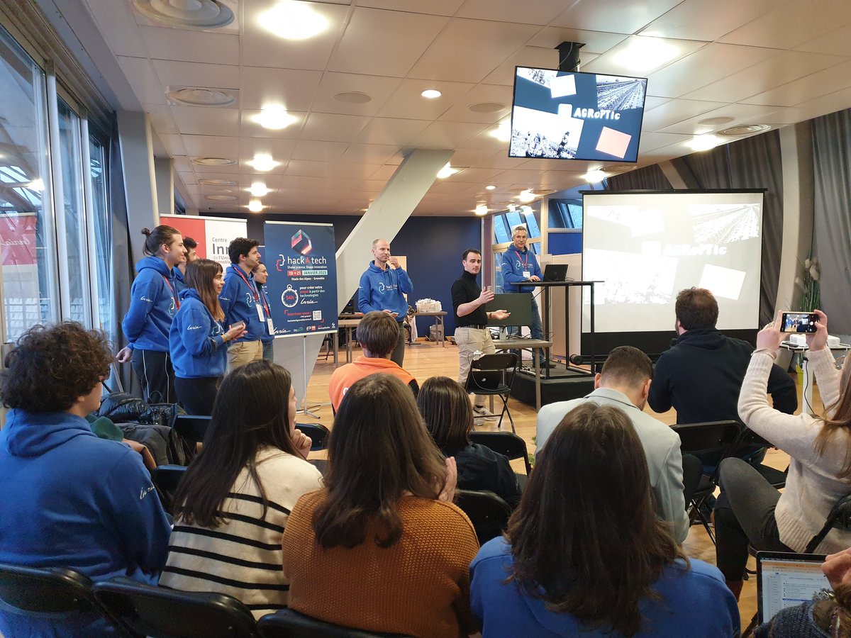inria_grenoble's tweet image. It&apos;s pitch time 👀📣

Ça y est ! Les équipes passent devant notre jury... Ils auront tout donner pendant ces 54h de #marathon #hackAtech2023 💪

Ils ont 4 à 5min pour présenter leur projet #innovation 💡