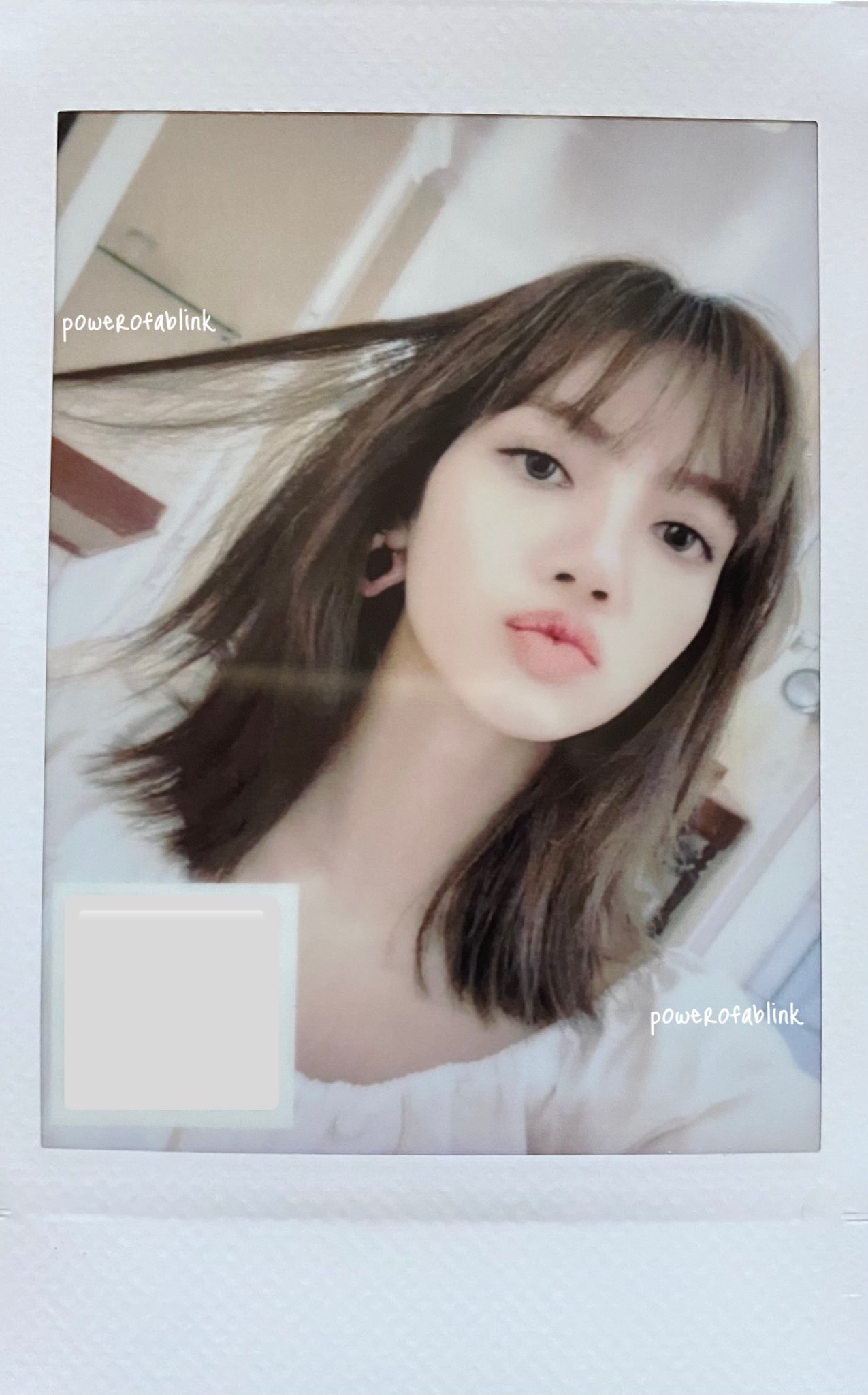 BLACKPINK summer diary in HAWAII GROUP PHOTOCARD WISHLIST LISA