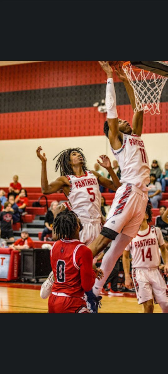 2024 6'9 PF Israel Nansha from Hillcrest High School put up one of the best games in the state so far this season, definitely in the Metroplex and 11-5A. 
Stats on 1/20/22
44pts
25 rebounds
10-12 Free throws 
#HILLCRESTHUSTLE
WE all we got, WE all we need!