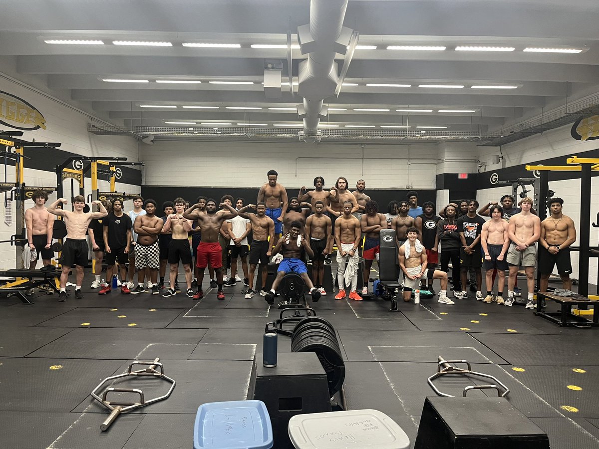 Eagles back at it. Guys are off to a great start.