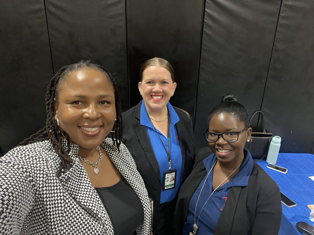 acostacastro10's tweet photo. Great morning supporting our schools at the @browardschools job fair https://t.co/VMMYZAGRov