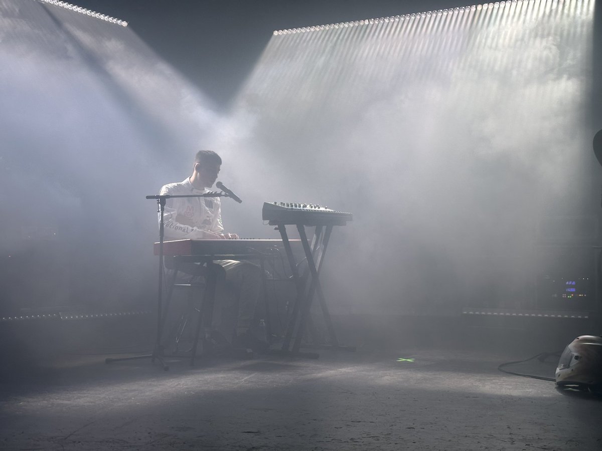 MatthewMormile's tweet photo. @iameden thank you for the life changing concert 🙌 https://t.co/2BnN3RXfLL