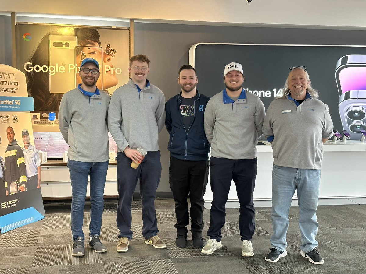 The dream team 🤩 Great minds think like! #rookwood  #uniform #unintentional @oliveiramikeO <a href="/DerrickGrand11/">Derrick Grandstaff</a> <a href="/keroninc/">Keron Incarnato</a>