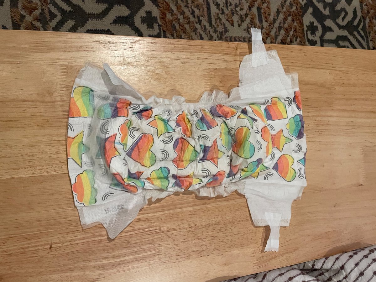 Diaper6662's tweet photo. Found an rainbow hearts diaper. The first one and like this pee diaper. 

Check the picks. https://t.co/6lXFKXM2Ah