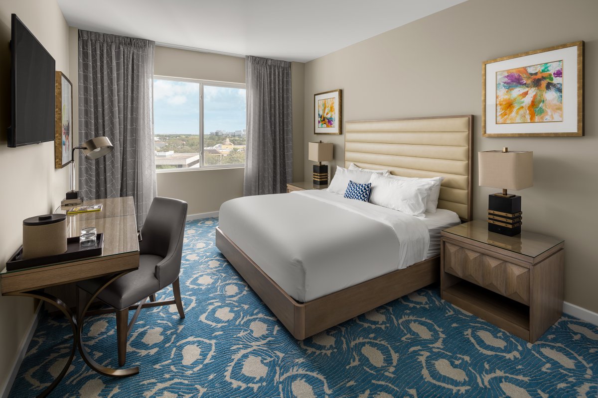 The Karol Hotel Twitter
