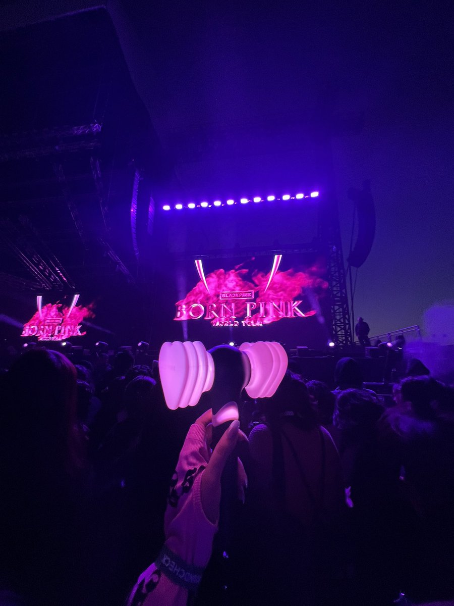 _1JKMIN's tweet photo. Amazing night 💗
 #بلاكبينك_في_الرياض #BORNPINKRIYADH https://t.co/9UhaS3gzt2