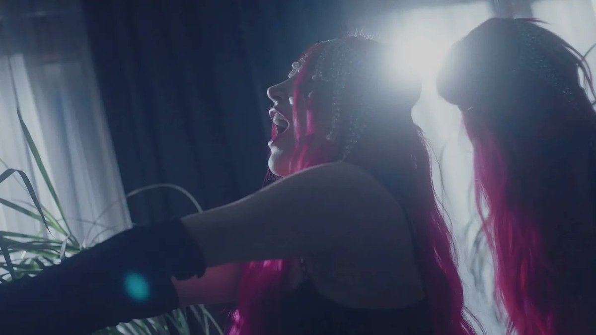 #Benden1TaneDahaYok Klibini Beğendiniz Mi ? 🎉🎶❤️‍🔥 <a href="/handeyener/">Hande Yener</a>