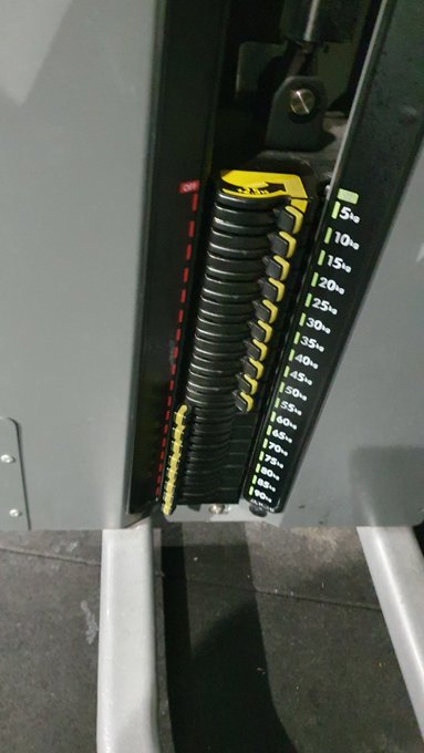 2 pic. Gym time ?
That booty isn't gonna get juicy itself ?
Booty workout machine, go! https://t.co/