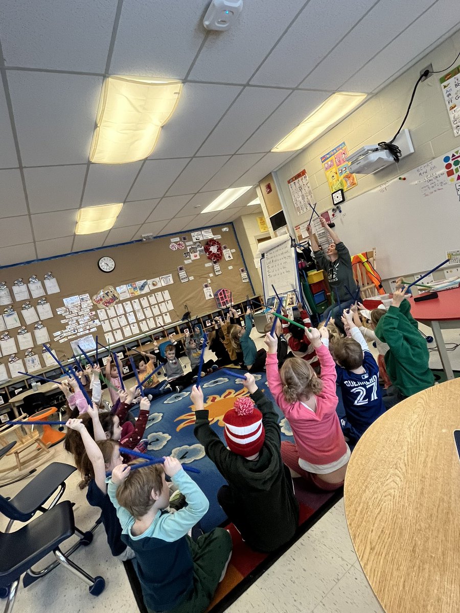 Thank-you to Miss Marika from <a href="/orillialibrary/">Orillia Public Library</a> for visiting our kindergarten classes @OrchardParkPS! We had a great time reading and singing with you! ❄️⛄️📚💙 @MissFig2020 <a href="/mrs_prohaszka/">Rm 100 Orchard Park Kindergarten</a> <a href="/MsKMacKinnon/">Miss MacKinnon</a> <a href="/SCDSBey/">SCDSB Early years</a> <a href="/SCDSB_Schools/">Simcoe County District School Board</a> <a href="/matt_webbe/">matt webbe</a> <a href="/ch8s44/">Chris Chater</a> <a href="/mrsviherjoki/">Jennifer Viherjoki</a>