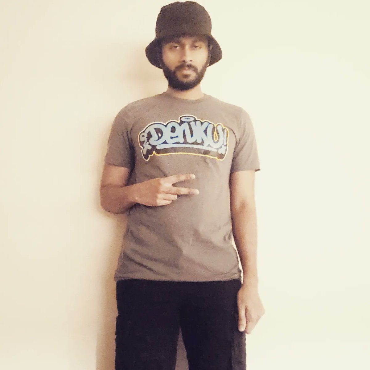 jeevzb90's tweet photo. Supportin the homie Taiyamo Denku @TaiyamoDenku #jeevzb #taiyamodenku #hecatomb #denku #realhiphop https://t.co/DUJM0IpgID