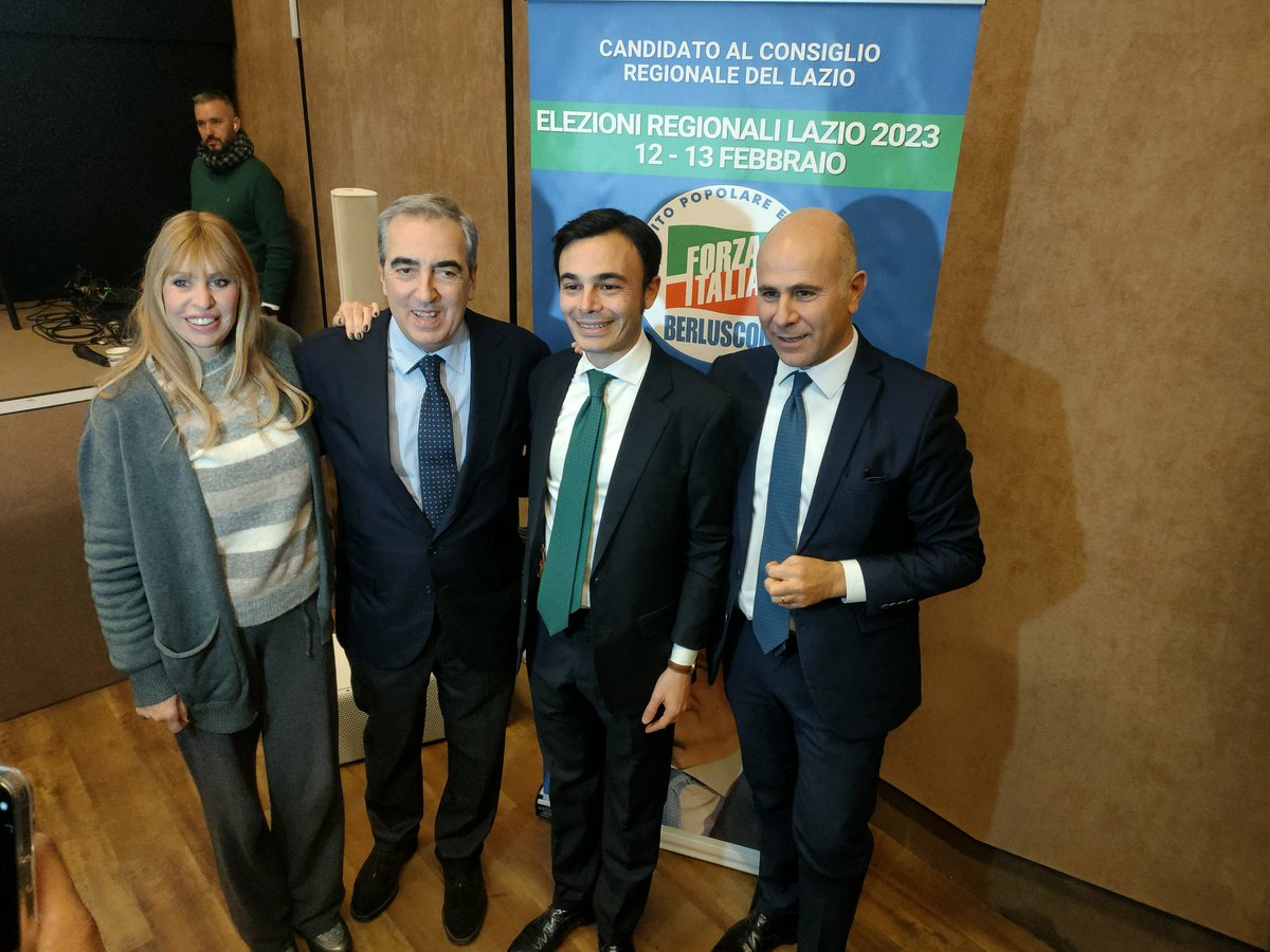 gasparripdl's tweet photo. #Frosinone. All'apertura della campagna elettorale del candidato alla #Regione #Lazio di @forza_italia @SamBattaglini insieme all'On. @Ale_Mussolini_ e l'On. @salv_de_meo. https://t.co/CXbXlj1o6y