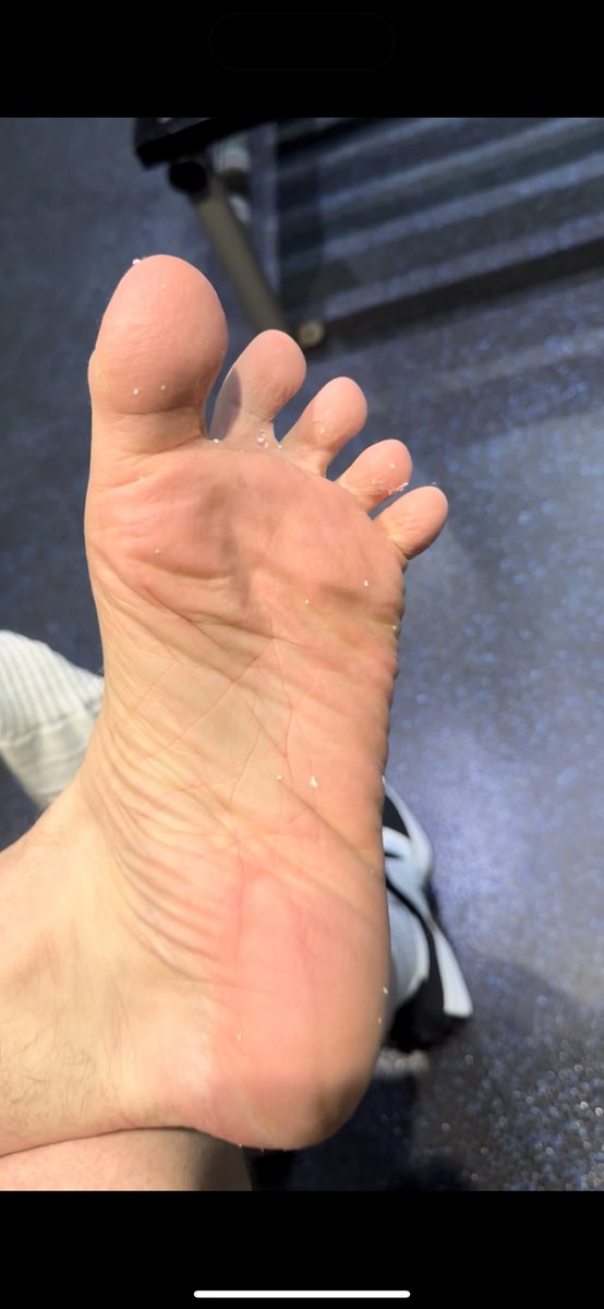 enzosfeet's tweet photo. Who’s paying for some new shoes then! 👟@OnlyFans #malefeet #feetfetishnation #malefeetus #malesoles #malesolesfetish #asianmalefeet #guyfeet #feetpicsforsales #feetfinder #feet #soles #master #toes #suck https://t.co/CDmLgUGGb5