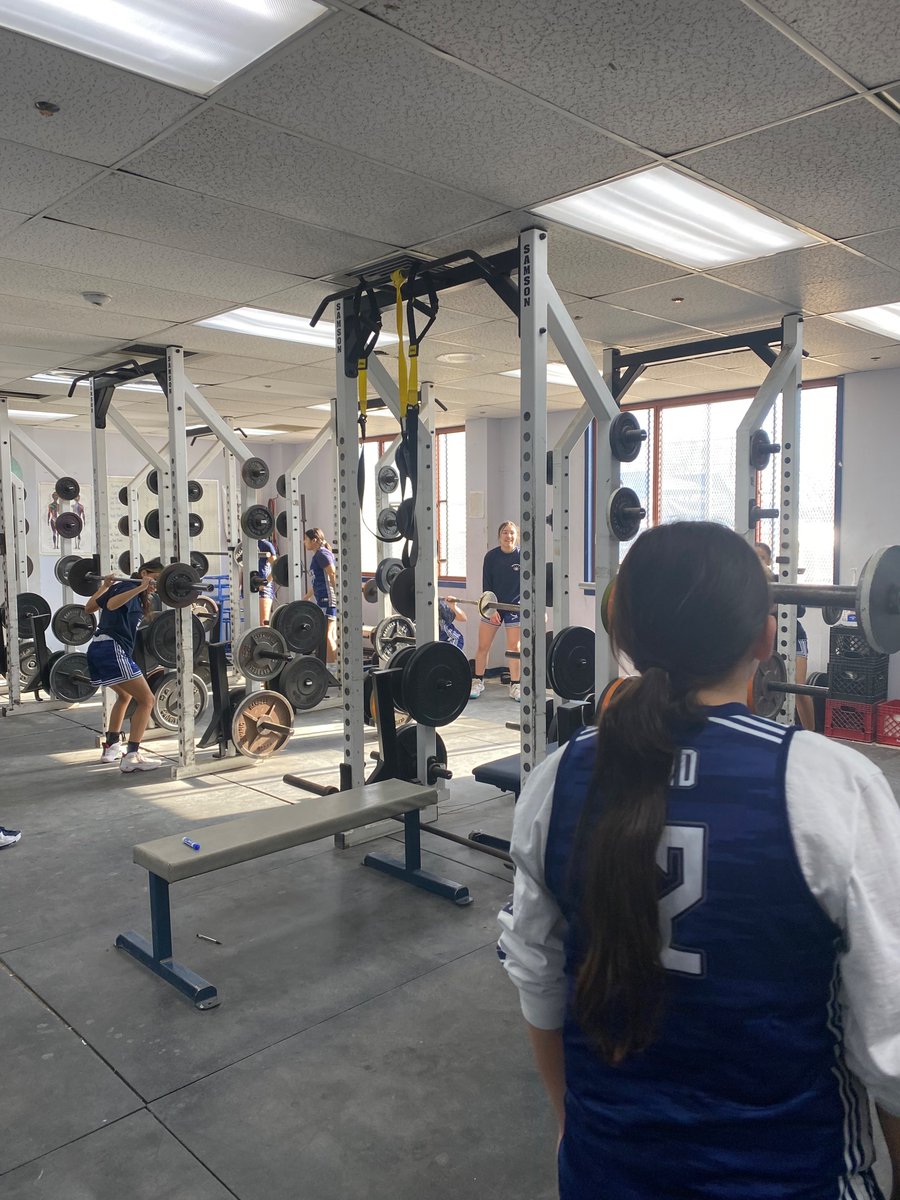 Tough loss last night, but we’re right back to work this morning! OFOD <a href="/DVHSYISD/">Del Valle HighSchool</a> @IvanCedilloYISD