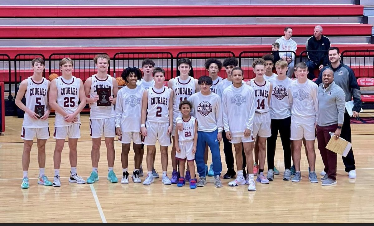 CoachNall's tweet image. Thank you @CATitansMBB for having us and putting on another top notch tournament! Grateful to be taking some hardware home with us after 3 tough days. Great battle with Destiny Christian, bounced back and found a way vs Glenpool, and executed today vs a good Tahlequah squad!