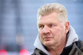 Manuel Kortheuer🪝 📯🏜️ tweet media