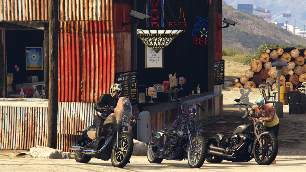 RealityEscape23's tweet photo. We have some new bikes in the city! There are tons of custom and unique vehicles in our shops for everyone’s taste! Don’t forget to check out the pinned post to hop in the discord! #GTA5 #FiveM #GTARP #RealityEscapeRP https://t.co/SUGCxgyWVl