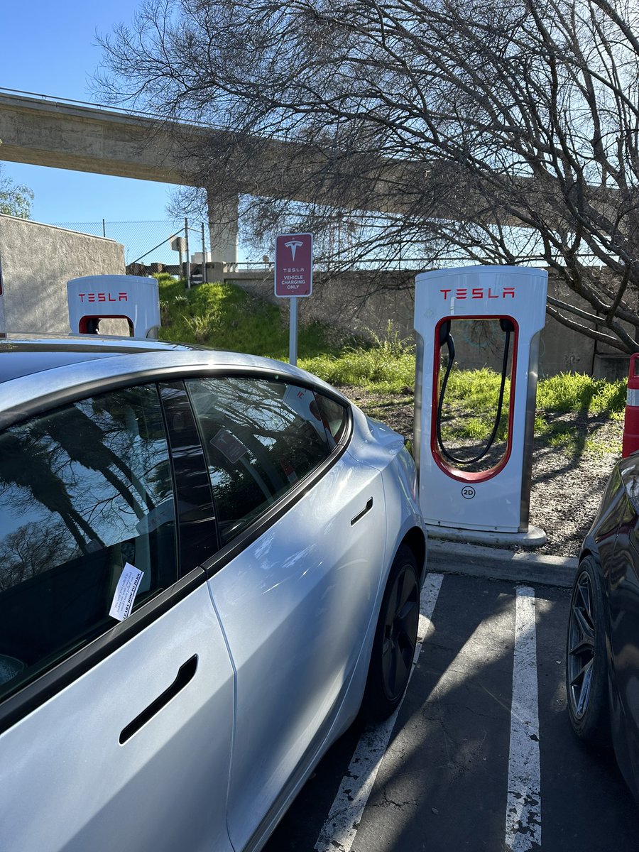 Found someone else who’s parked without charging, since they “forgot” to plug in I plugged it in for them so they can get some idle fees since there’s a 5 car line. Love helping the community.