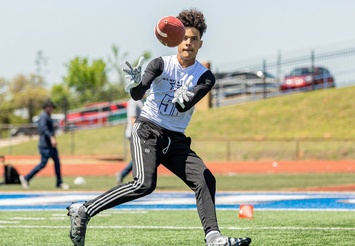 Six Star Football | OKLAHOMA (@6starfootballOK) on Twitter photo 2023-01-21 22:13:07 OK PROSPECT SPOTLIGHT I Several top playing WR prospects (2024) 💥WR prospects to watch this offseason @jackson_clubb1 @J_OhnFriend15 @BrytanGaddy @BarronGage2 @LynchAjay @HudsonHenslick @kaydenmcgee2 @anthonywat2024 @maxwilson88 @zane_zielny STORY ▶️sixstarfootball.com/article/inside… OK PROSPECT SPOTLIGHT I Several top playing WR prospects (2024) 💥WR prospects to watch this offseason @jackson_clubb1 @J_OhnFriend15 @BrytanGaddy @BarronGage2 @LynchAjay @HudsonHenslick @kaydenmcgee2 @anthonywat2024 @maxwilson88 @zane_zielny STORY ▶️sixstarfootball.com/article/inside…