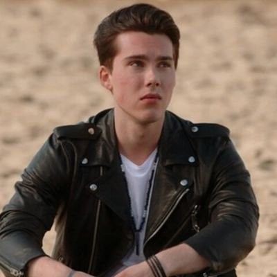 It\s a national Reggie and Wille birthday!! Happy birthday to Jeremy Shada and Booboo Stewart!! Send love <3 