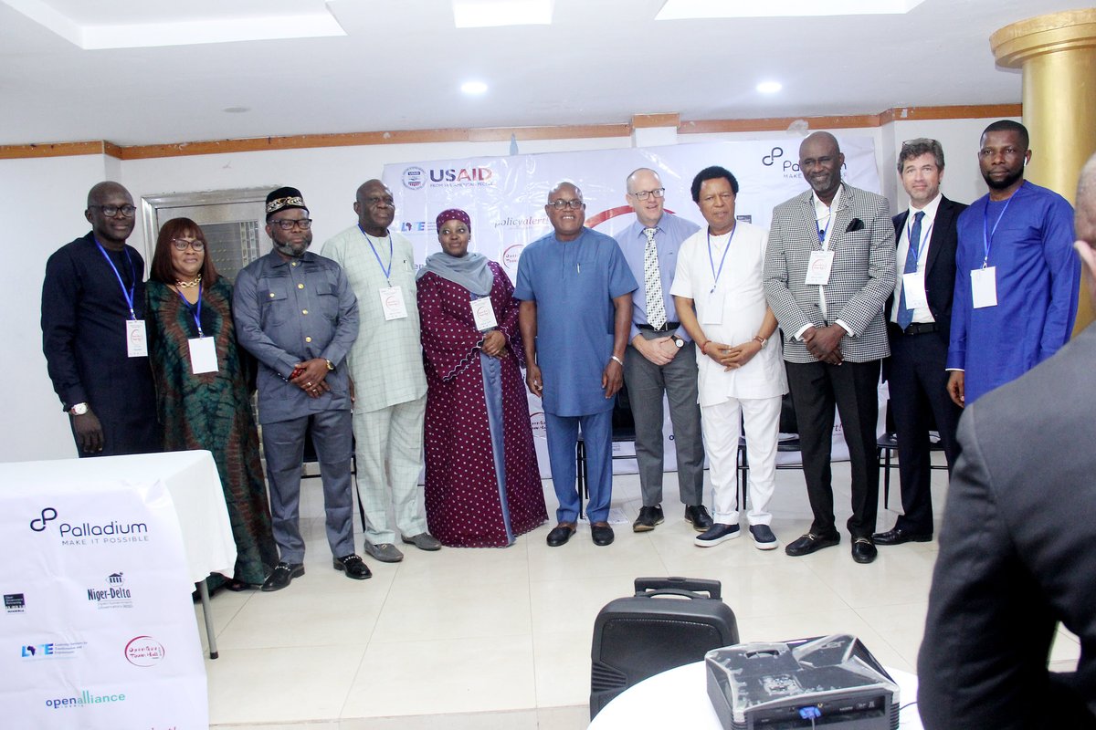 PolicyAlert's tweet photo. The Consul General of the US in Nigeria headlined our #OpenGovTownHall in Asaba yesterday. Citizens witnessed the signing of the #OpenGovernmentManifesto and engaged their candidates on implementing its principles post-2023 #OpenNigerDelta @OpenNigerDelta @LITEAfrica https://t.co/AYTZxGbHfX