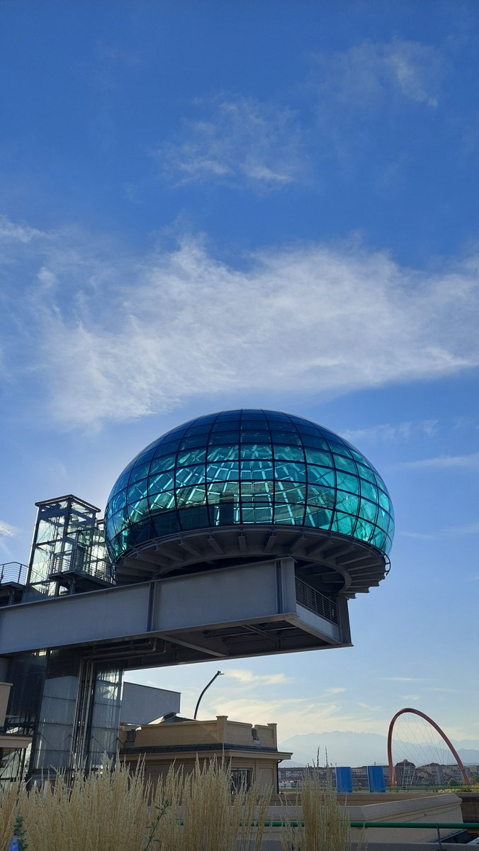 CommozioniA's tweet image. La #bolla e la #pista 
#lingotto #RenzoPiano 1994 

#CittàSegrete 
#Rai3