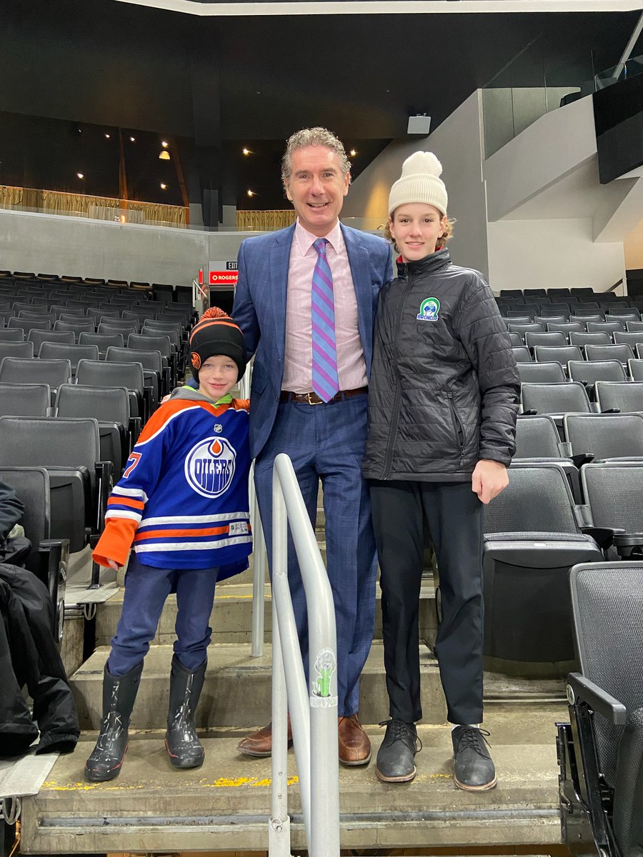 Nice to meet players/families of Swift Current U15 AA Broncos coached by former <a href="/NHL/">NHL</a> player and <a href="/StanleyCup/">The Stanley Cup</a> champion Travis Moen. They were in Edmonton for Western Canadian Crown Invitational and stopped by <a href="/RogersPlace/">Rogers Place</a> for <a href="/EdmontonOilers/">Edmonton Oilers</a> morning skate on Thursday.