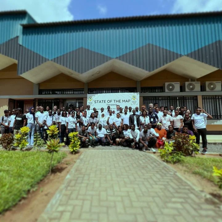 Geotetanzania's tweet image. The on going State of the map conference in Tanzania is so exciting and an amazing opportunity as youth for growth, connecting  and a field to disseminate knowledge.
Sharing experiences Is caring 💚🌍
#stateofthemap #crowd2map #omdtz #youthmappers #tanzaniadevelopmenttrust 
#HOT