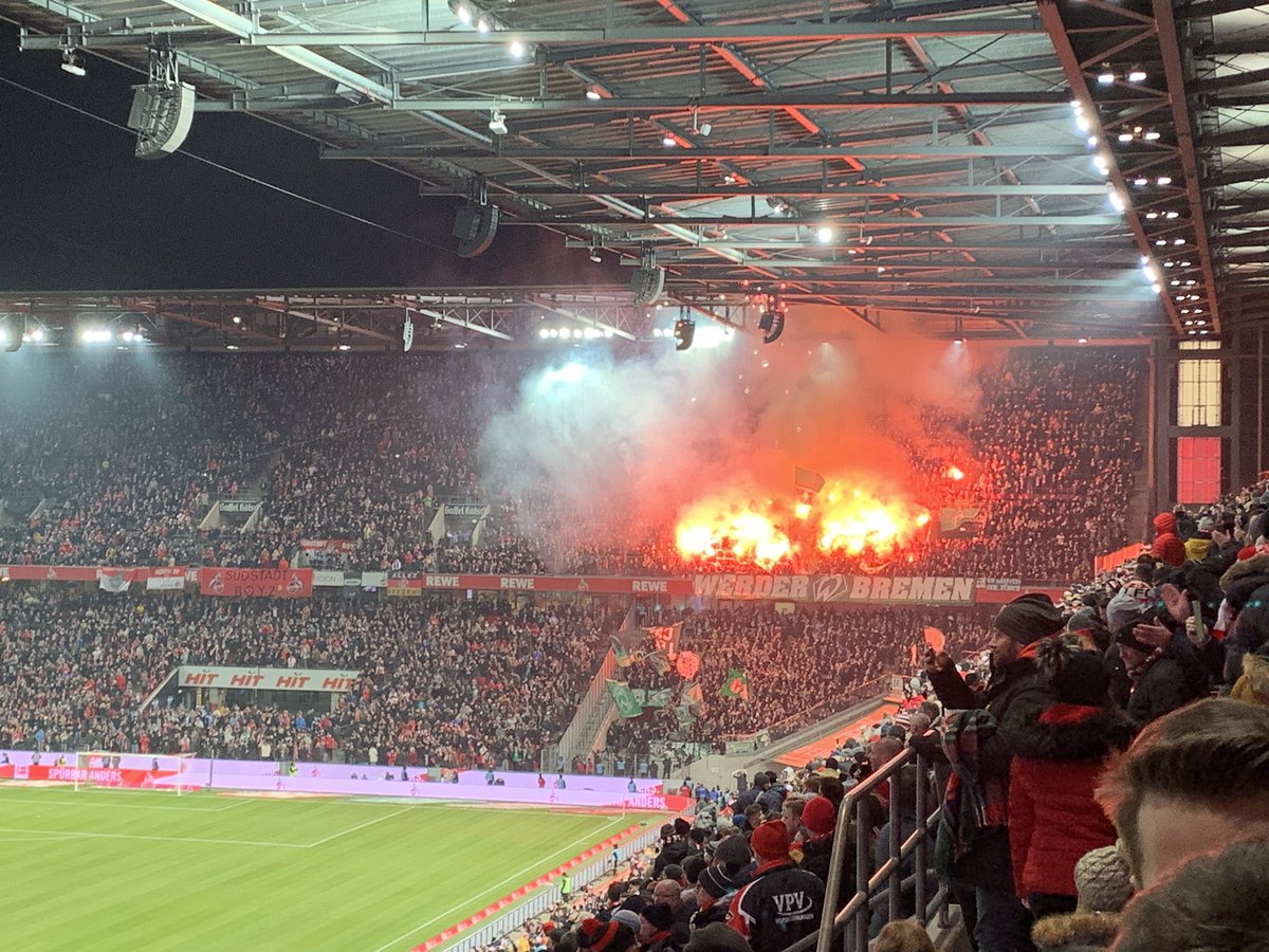 RobinKolf's tweet photo. Een haast onwerkelijke uitslag voor de #effzeh. Werder Bremen wordt met 7-1 ‘deklassiert’. Dat biedt veel hoop voor een mooie tweede seizoenshelft! #KOESVW https://t.co/ub9cZVSKw0