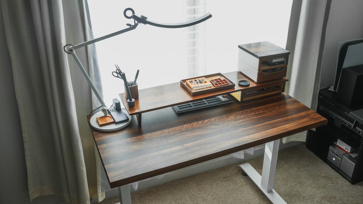 New Video is out!! Check out my New Keyboard Desk Setup featuring Modwood Modular Desk shelf system + Building a Mode Sonnet!! 

youtu.be/VBSFxwgMozQ