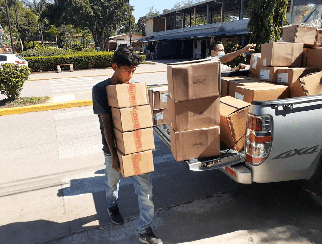 enter504's tweet photo. #Empresarial Continúan acciones de fortalecer sector salud en zonas azucareras     #RSE Salud #ZonasAzucareras #Funazucar #SectorSalud #Cepudo #FoodForThePoor #FFTP #Honduras 
https://t.co/VWGB0STaV9 https://t.co/uS0aT9ruGg