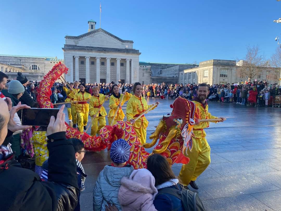 CNYSouthampton's tweet photo. Thank you to PCSO's from Redbridge Police Station who came along to our #ChineseNewYear
Celebrations in #Southampton
They did a fantastic job 👏🐉 @HantsPolice #Community #Culture #LunarNewYear2023 https://t.co/ndITDq4p4J