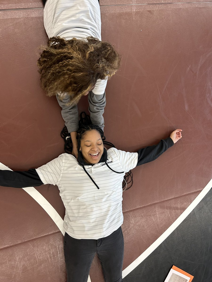 RVSportsMed's tweet photo. Our students had an amazing day of learning at the @SCATCs Secondary School Student Workshop! @rvhs @jsincavage @DrBrendaMack https://t.co/lkZLBiS1q5
