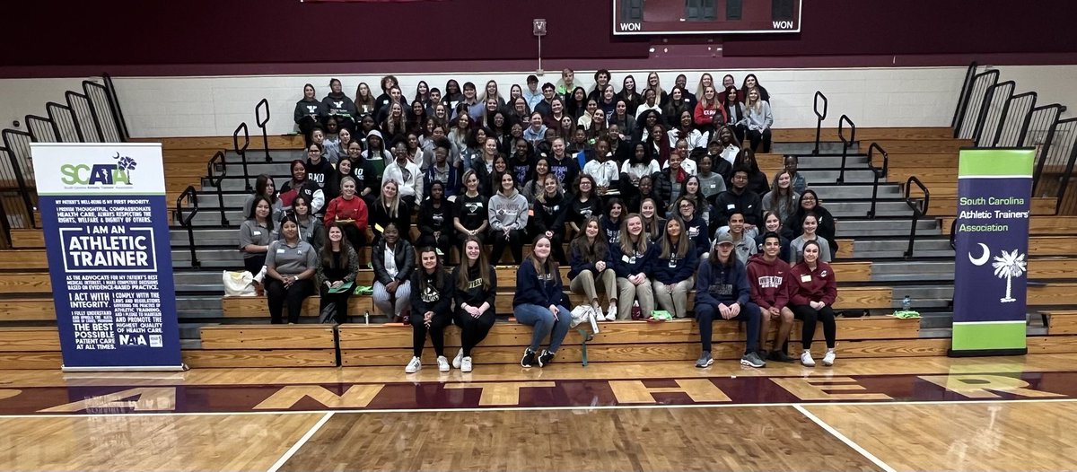 RVSportsMed's tweet photo. Our students had an amazing day of learning at the @SCATCs Secondary School Student Workshop! @rvhs @jsincavage @DrBrendaMack https://t.co/lkZLBiS1q5