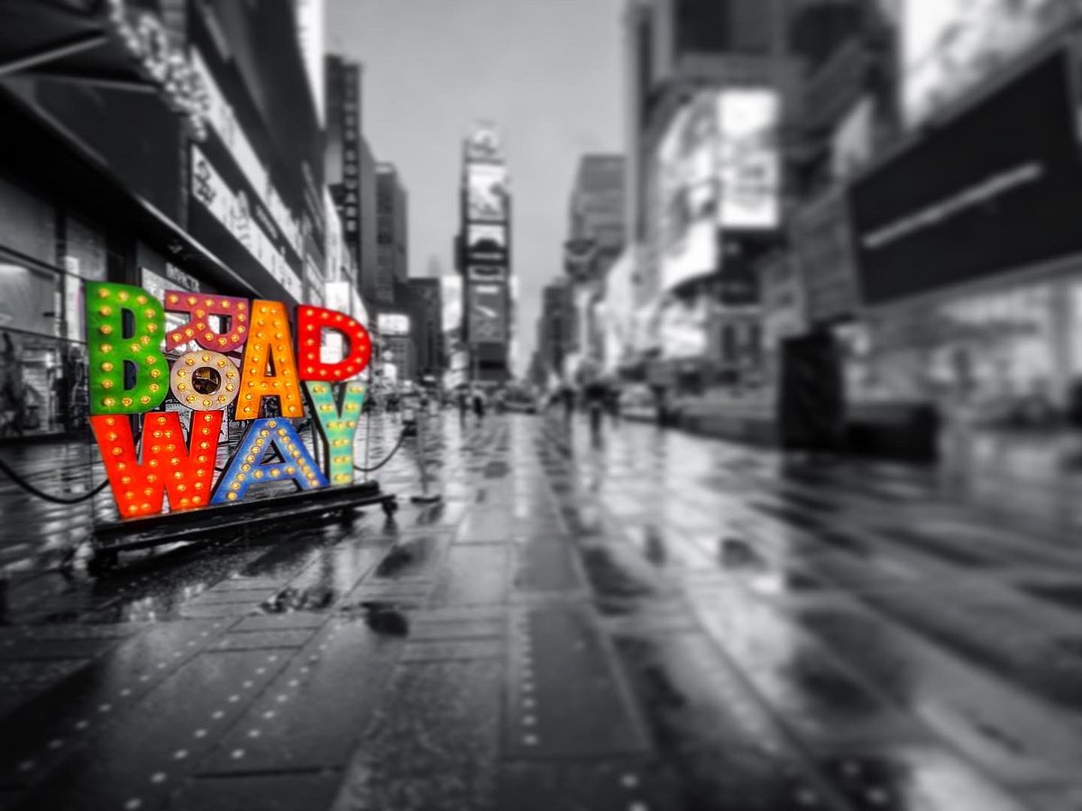 Kierbro's tweet photo. #Broadway #coloursoftheworld #NewYork #Manhattan https://t.co/p0vowytVtN