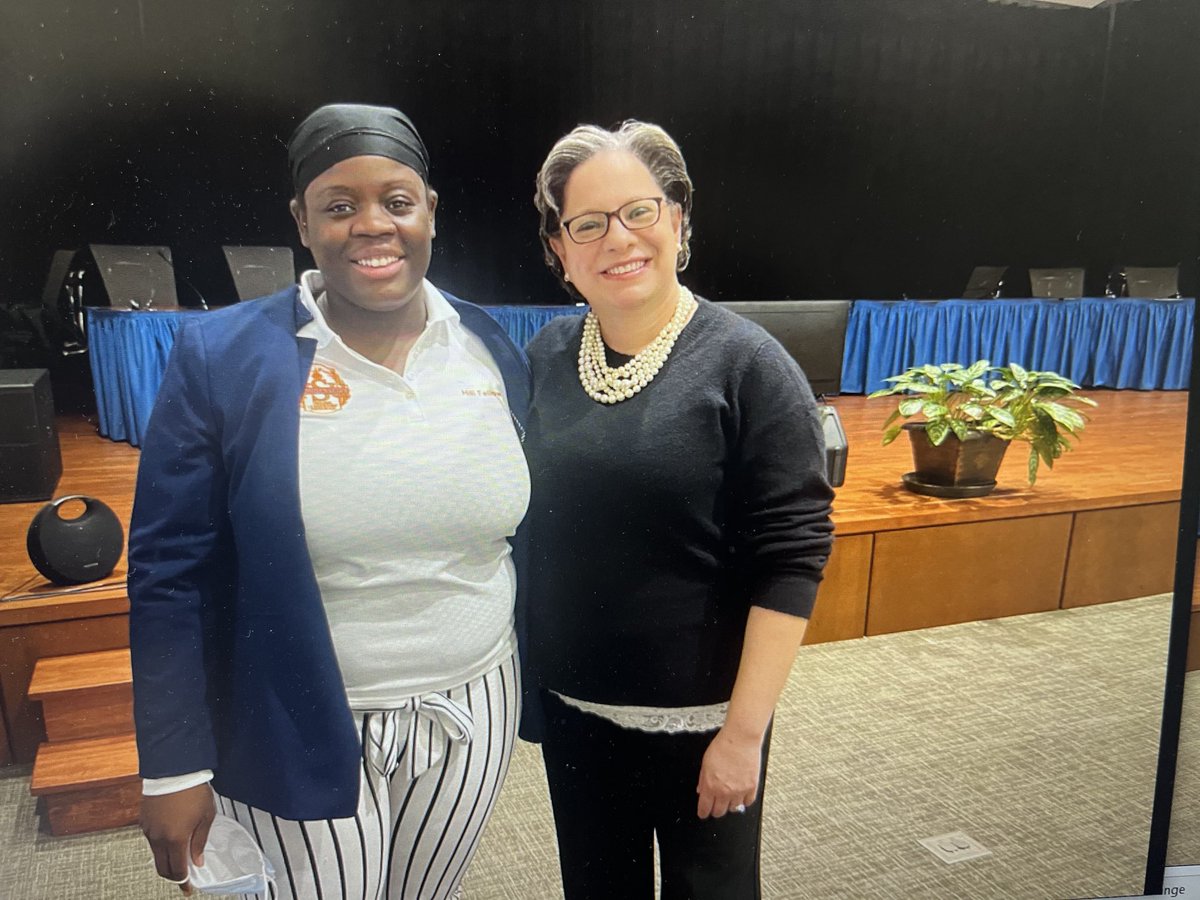 VSU Hill Fellow , Alexis Butler had the opportunity to meet Sen. Jennifer McClellan today.  Thank you Senator for always encouraging young future leaders!