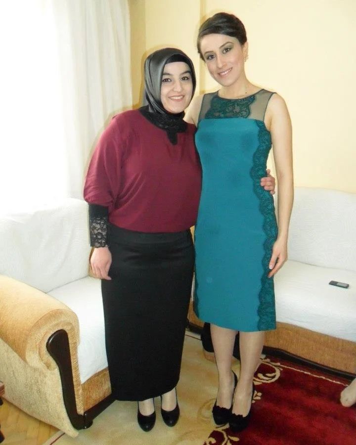 Takipçim annem mi teyzem mi sikirsiniz diyo türbanlı annesiymiş