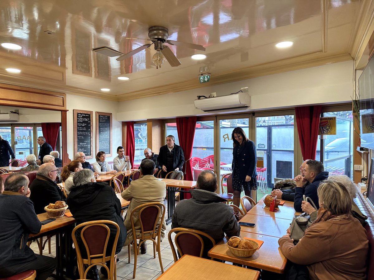 Aux côtés de <a href="/xavierbertrand/">Xavier Bertrand</a> et de mes collègues normands pour un premier débat sur les #retraites propositions à l’appui pour une reforme plus juste et avec le lancement d’antennes et la présentation de l’équipe <a href="/NousFrance_fr/">Nous France</a>  #Normandie <a href="/G_Lefrand/">Guy Lefrand</a> <a href="/nathporte/">Nathalie Porte</a> <a href="/robindevogelaer/">R. Devogelaere-Pozzo</a>