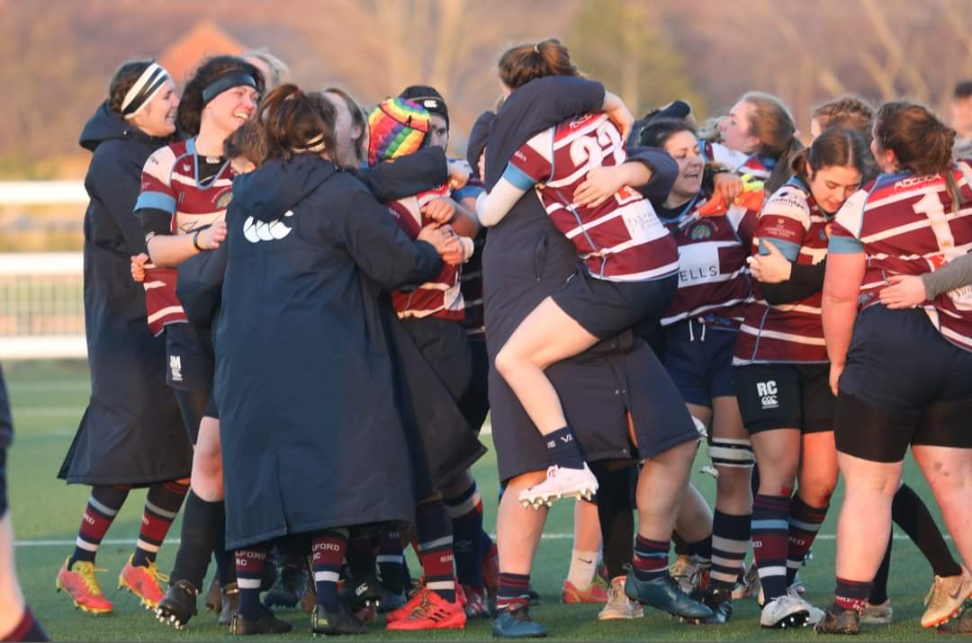 Here is your round up of all the senior scores from today... 3 wins from 3!! 😁🦚

Women's 1st XV 19-14 Bury St Edmunds 
CS Stags 23-25 Men's 1st XV
Men's Nomads 47-21 Diss

What a brilliant set of results for the club! ❤️