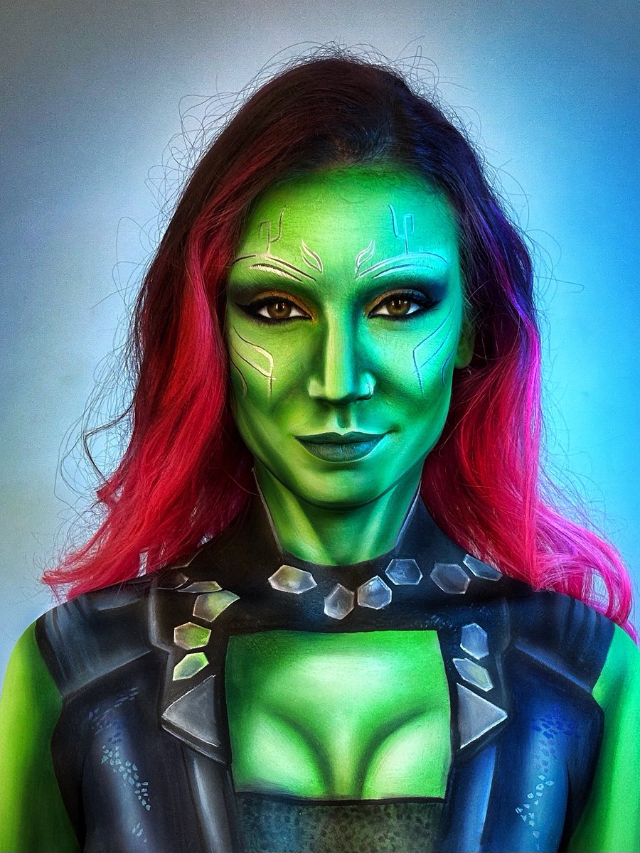 NuriaAdraosMUA's tweet photo. Maquillaje de Gamora 💚 https://t.co/9djzYVI7L0