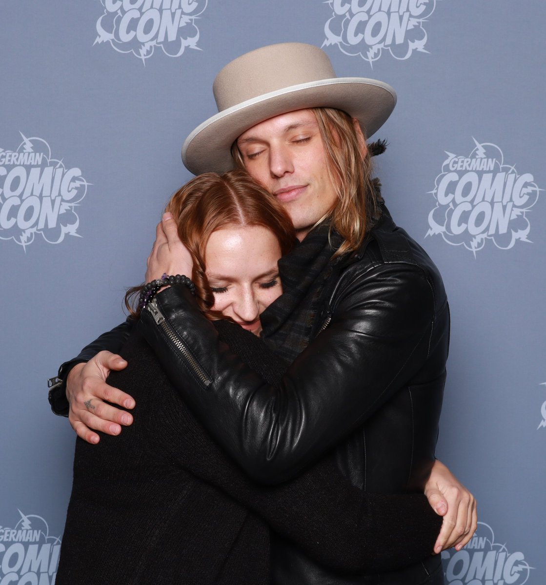 LntsMichelle's tweet photo. I see no difference 🫶🏾
@Jamiebower @vanessaasxworld https://t.co/IfI8RveYPB