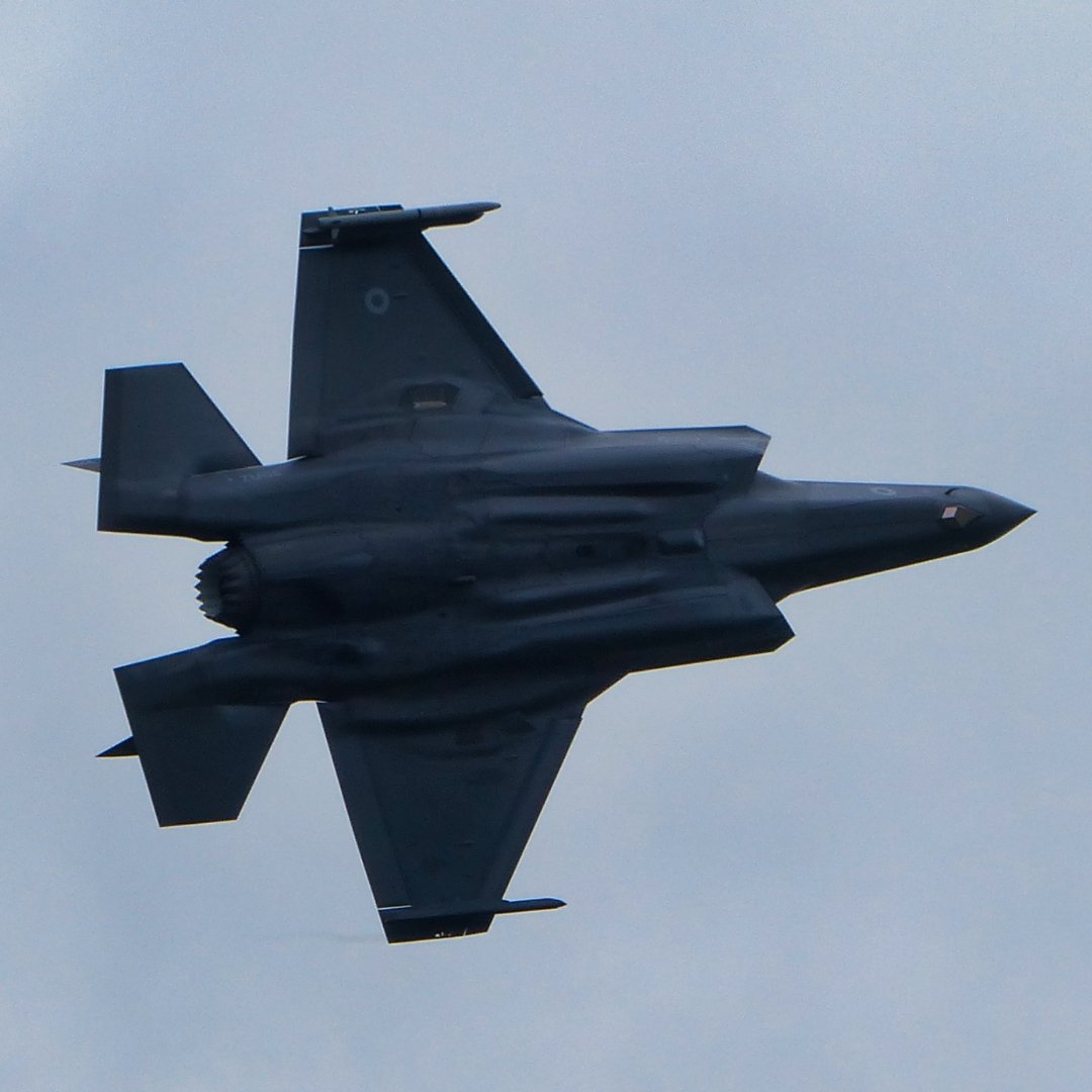 Michaelflying28's tweet photo. RAF Lockheed Martin F-35B Lightning II ZM156 carrying out flypasts at the 2022 RAF Cosford Airshow 12.6.22.
#raf #royalairforce #lockheedmartinf35 #lockheedf35 #f35 #f35lightningii #f35b #f35pilot #lightningii #f35lightning #f35lightning2 #f35blightningii #f35blightning https://t.co/niZyflQ6Zd