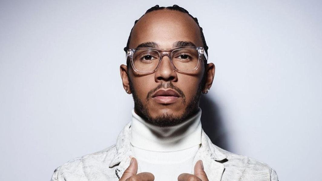there_is_no_if's tweet photo. When informed that there has never been a driver in the history of F1 that would win a race after doing 300 starts, Lewis (with 310 so far) shot straight back: "But there has never been a driver like me." 🙌 #F1 https://t.co/aaJf01jm33