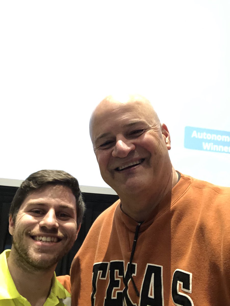 Mark Henry tweet media