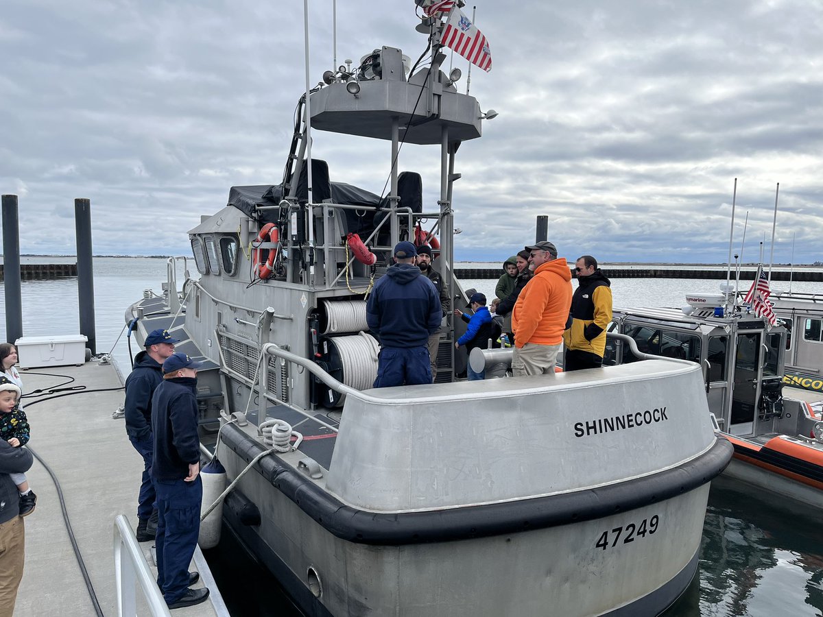 emopack29's tweet photo. Cub Scout Pack 29 visited US Coast Guard Station Shinnecock this morning. Reach out to #joincubscouts @EMorichesES @EastMorichesSD https://t.co/mmNqBGrS8i